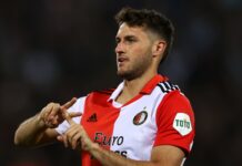 Santiago Giménez, ¿llegará a la Premier League?