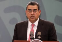 Salomón presenta iniciativa para reformar Ley de la BUAP