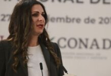 Ana Guevara llama ahora “deudora” a la raquetbolista Paola Longoria