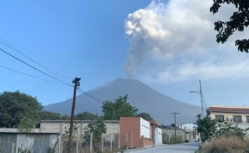 Vecinos del Popo, sin miedo pero con preocupación por actividad