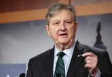 AMLO llama a no votar por gente como el republicano John Kennedy Kennedy