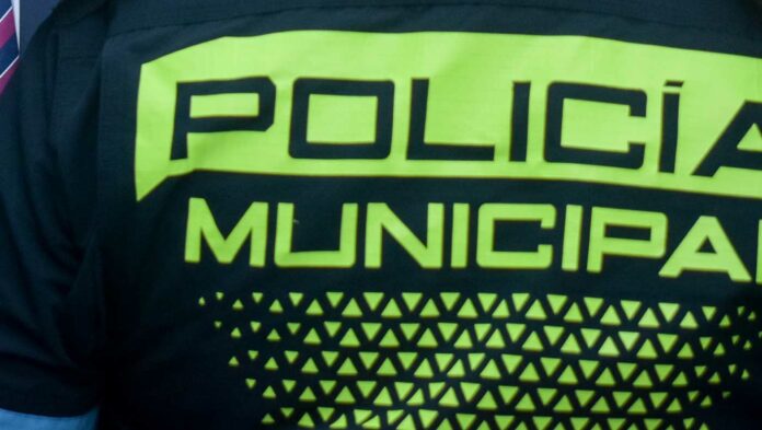 Policía