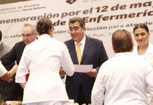 Gobernador reconoce a enfermeras y enfermeros poblanos Gobernador