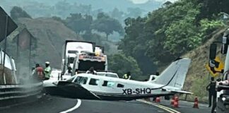 Avioneta aterriza de emergencia en la Tuxpan-Veracruz Avioneta