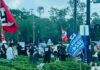 “Nazis” protestan frente a Disney para apoyar a Rod DeSantis Disney-Nazis