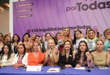 Activistas de Puebla se suman a “Ella por Todas”, en apoyo a Shienbaum