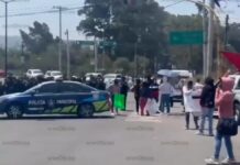Cierran Camino al Batán para exigir mejoras en San Miguel