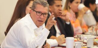 Confía Monreal en “piso parejo” para corcholatas en Puebla