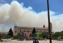 Zacatlán: Evacúan tres comunidades por incendio forestal