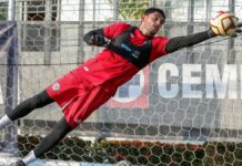 Jesús Corona se despide de Cruz Azul tras 14 años Jesús Corona