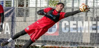 Jesús Corona se despide de Cruz Azul tras 14 años Jesús Corona