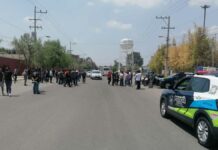 Manifestantes cierran vialidades en dos puntos de Puebla Manifestantes