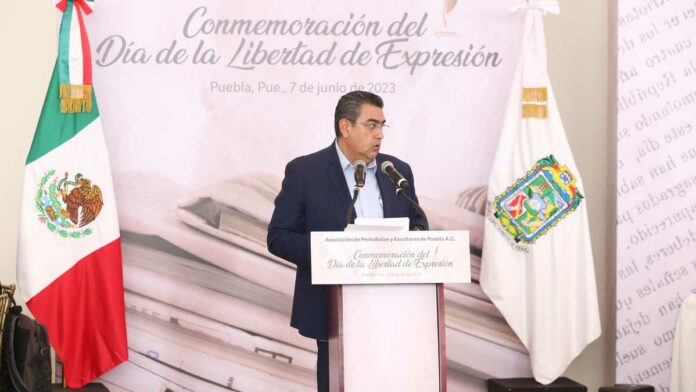 periodistas