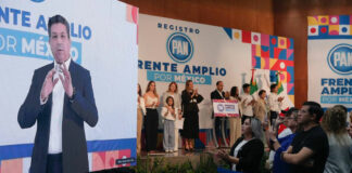 Cabeza de Vaca envía a su hermano para registrarse como aspirante a presidencia