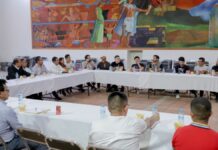 Tlatehui celebra reunión con dueños de antros y bares