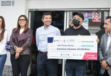 Ayuntamiento de Puebla entrega cheque 3 mil de Crédito Contigo