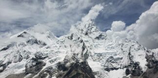 Mueren cinco mexicanos y piloto de helicóptero caído en Everest Everest