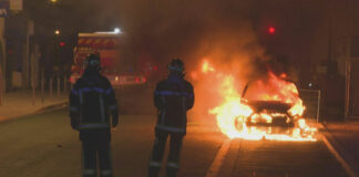 Francia busca sancionar a familias de jóvenes implicados en disturbios Francia