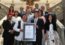 Distinguen a deportista José Leo Flores como “Visitante Distinguido” en Puebla Leo Flores