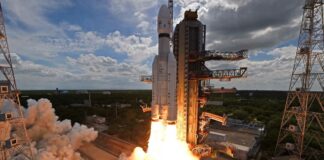 India lanza con éxito 2do intento para llegar al polo sur de la Luna Luna