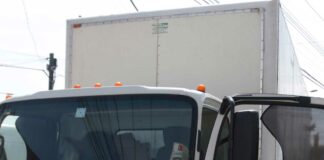 Roban y abandonan camión de carga en la México-Puebla camión