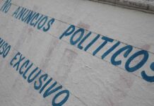 Detectan promoción política en 100 puntos de mobiliario urbano de Puebla promoción