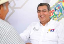 Gobernador entrega títulos de propiedad en Teziutlán propiedad