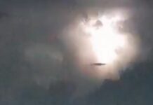 Tormenta eléctrica en Puebla revela objeto en movimiento en el cielo tormenta