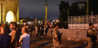 Mueren cuatro personas tras tiroteo en santuario de Irán Chiita