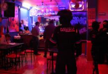 Clausuran ocho negocios por irregularidades en Puebla capital