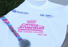 Presentan playera y medalla de la Carrera de la Juventud 2023