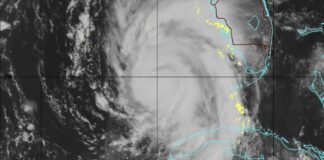 Idalia se fortalece a huracán categoría 1; se dirige a Florida