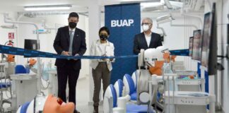 Rectora BUAP inaugura laboratorios en Facultad de Estomatología