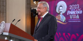 Libros de SEP tienen menos errores que en ediciones pasadas: AMLO Libros