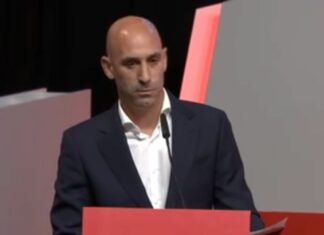 Luis Rubiales se niega a dimitir como presidente de la RFEF Rubiales. (1)