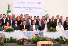 Sergio Salomón se reunió con delegados federales en Puebla Salomón