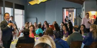 Nacho Mier se reúne con Colectivo Feminista 50+1