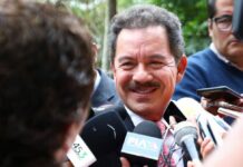 Locatarios de La Acocota respaldan a Nacho Mier