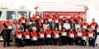 Reconocen a bomberas y bomberos de Cholula en su día bomberos