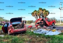 Hombre muerto y una lesionada, saldo de choque en federal a Tehuacán choque