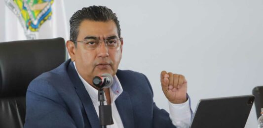 policías