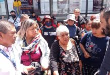 Naranjitas protestan contra líder sindical en Puebla capital