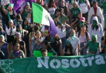 Mujeres marchan en Puebla para exigir despenalización del aborto