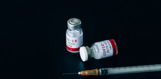 Vacuna anti Covid-19 actualizada, eficaz contra variantes: Moderna Moderna