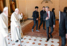 Stallone se reúne con papa Francisco en el Vaticano Stallone