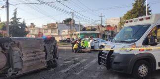 Choque y volcadura deja 2 lesionados en San Manuel Choque en Circunvalación y 22 Sur