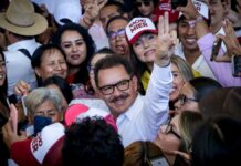 Morenistas avalan registro de Nacho Mier en proceso interno