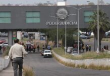 Trabajadores bloquean accesos a Ciudad Judicial por aumento salarial