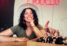 Ella es Nayeli Robledo Romero, la poblana varada en Israel