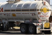 Aseguran pipa de gas LP tras balacera en San Matías Tlalancaleca